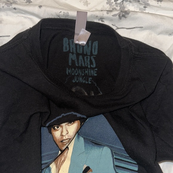 Tour Tee- Bruno Mars. Lightly worn. In perfect condition. - Picture 3 of 3